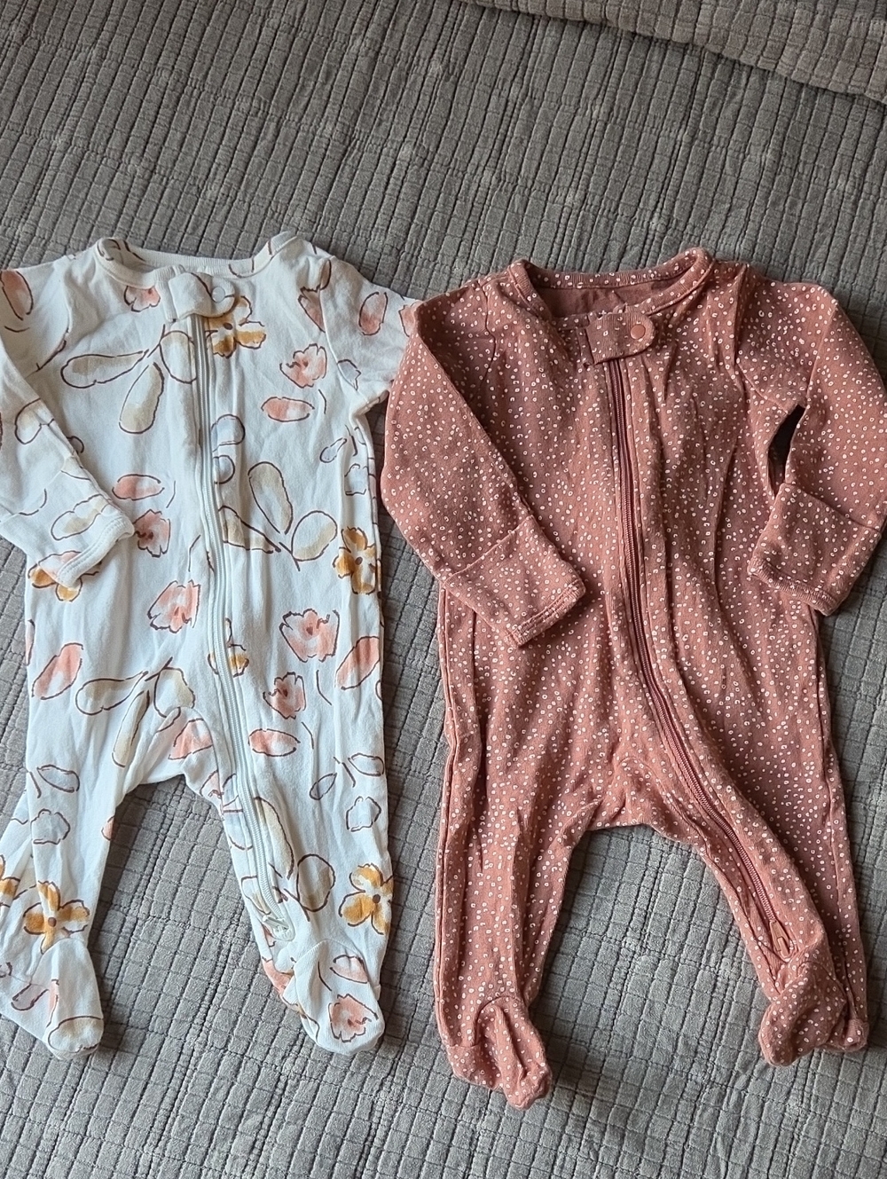 Carter's Baby One-Piece Footed Onesies - 3M